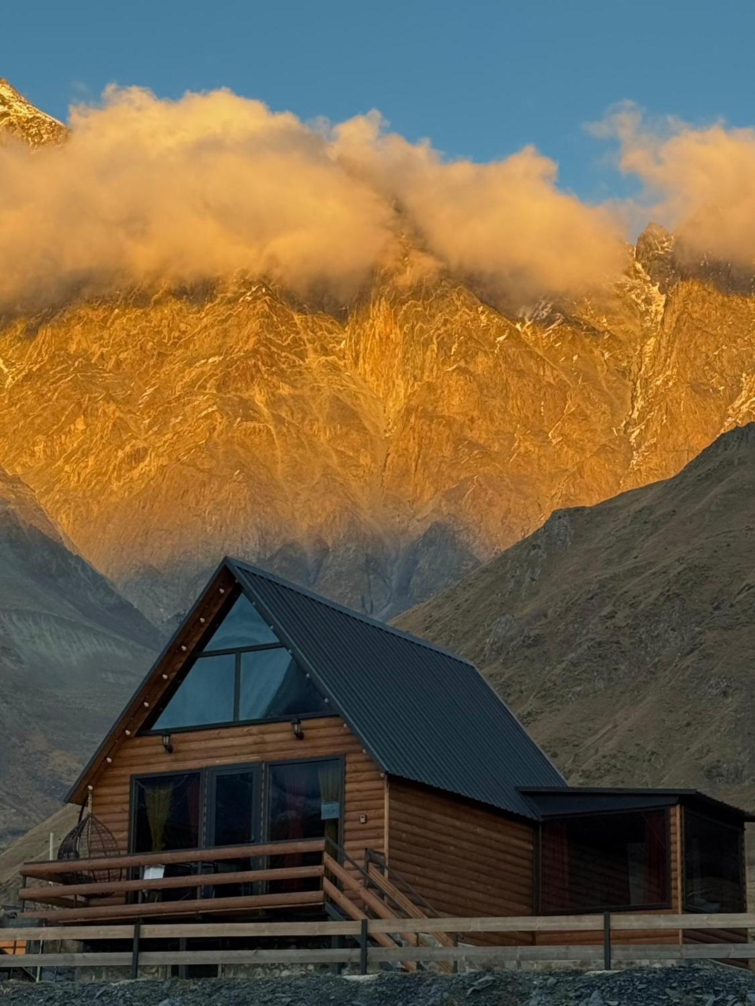 Kazbegi Inn Cottages Zewnętrze zdjęcie
